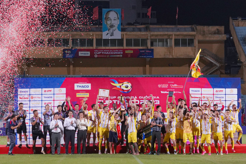 Đánh bại dàn sao của Công an Hà Nội với tỷ số thuyết phục 3-1, Đông Á Thanh Hóa giành Siêu Cúp Quốc gia 2023. (Ảnh: Việt Anh/Vietnam+)