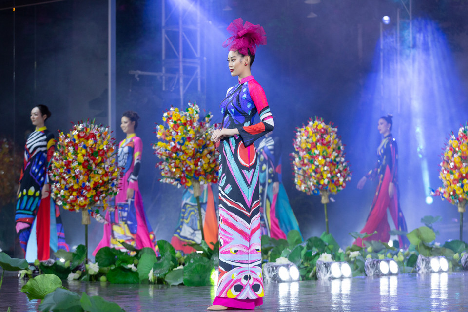 Hiện Hoa hậu Khánh Vân đang tích cực tập luyện chuẩn bị cho Miss Universe 2020. (Ảnh: Thiên An/Vietnam+)