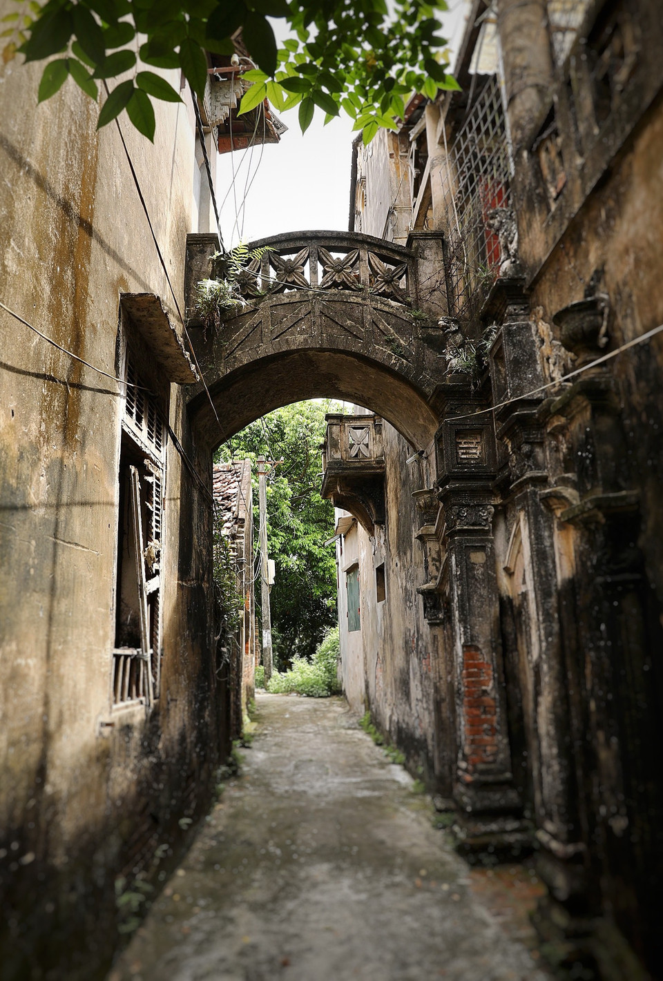 Dự án Làng nghề may - du lịch làng Cựu khởi động vào tháng 2/2020 đã giới thiệu những giải pháp cho xu hướng mới, tạo nên nét mới mẻ, khác biệt cho ngôi làng này. (Ảnh: Mai Mai/Vietnam+)