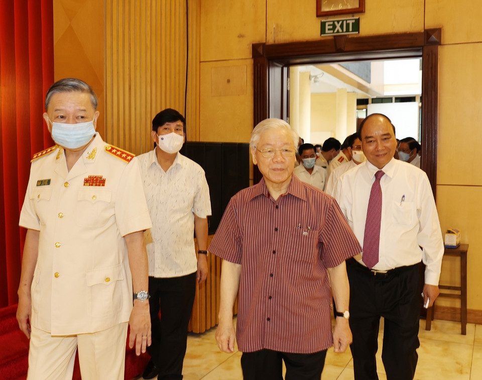 Tổng Bí thư Nguyễn Phú Trọng, Chủ tịch nước Nguyễn Xuân Phúc đến dự buổi lễ. (Ảnh: Trí Dũng/TTXVN)