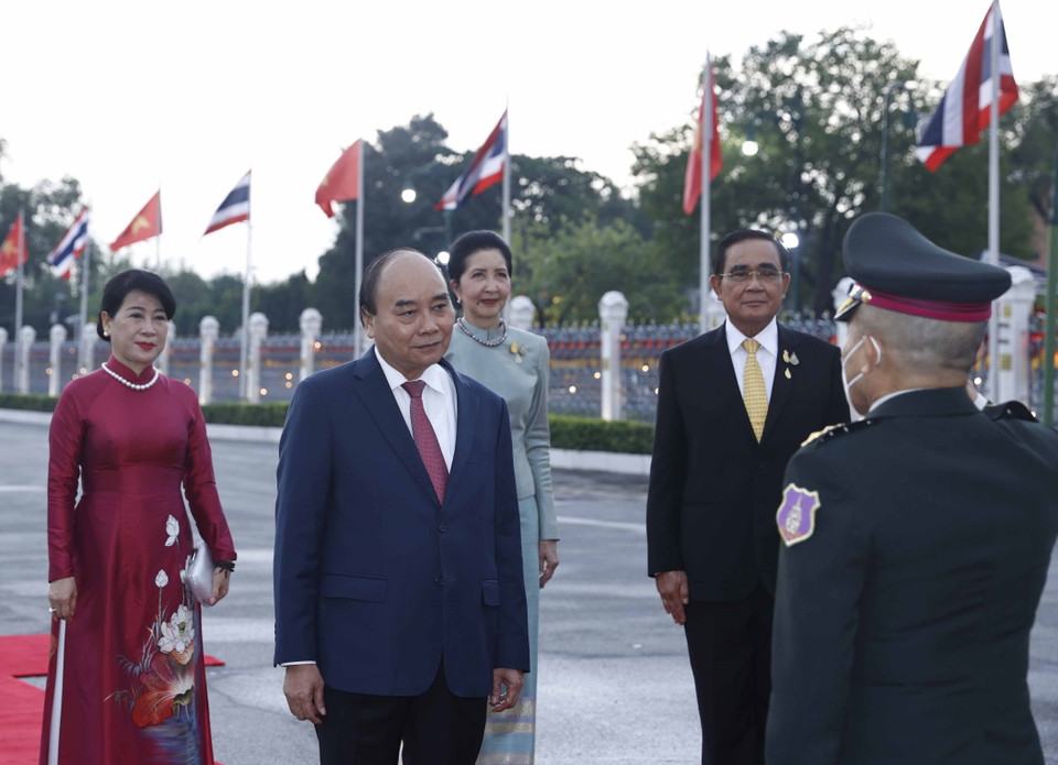 Lễ đón Chủ tịch nước Nguyễn Xuân Phúc được tổ chức trọng thể chiều 16/11. (Ảnh: Thống Nhất/TTXVN)