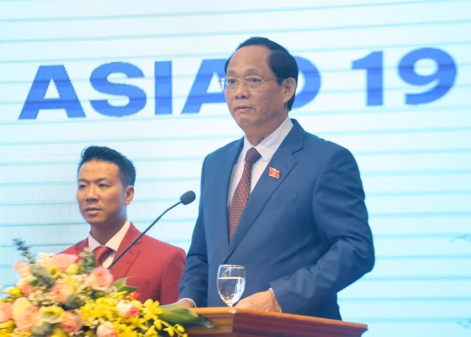 Phó Chủ tịch Quốc hội Trần Quang Phương phát biểu tại Lễ xuất quân. (Ảnh: Tuấn Đức/TTXVN)