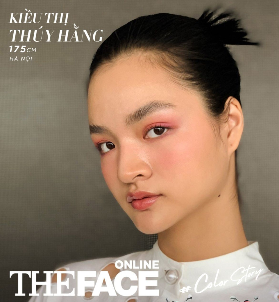 Góp mặt trong trận đua lần này còn có Kiều Thị Thuý Hằng - Top 15 Hoa hậu Hoàn vũ Việt Nam 2019. Với thân hình nuột nà, gợi cảm, cô cũng là 1 trong số 5 thí sinh được yêu thích nhất tại đấu trường nhan sắc trong nước. Rõ ràng, đây cũng chính là lợi thế của thí sinh này tại cuộc thi The Face Online. (Ảnh: CTV)