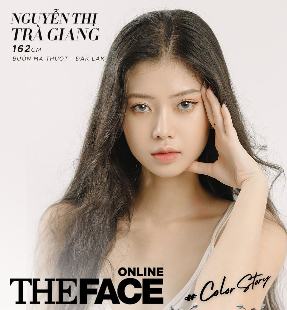 Nguyễn Thị Trà Giang có lẽ là một trong những cái tên ‘gây thương nhớ’ tại cuộc thi The Face Online năm nay. Cô nàng ghi điểm nhờ nhan sắc ngọt ngào, mong manh với gương mặt chuẩn hot girl, làn da trắng sứ cùng thần thái vô cùng sang chảnh. (Ảnh: CTV)