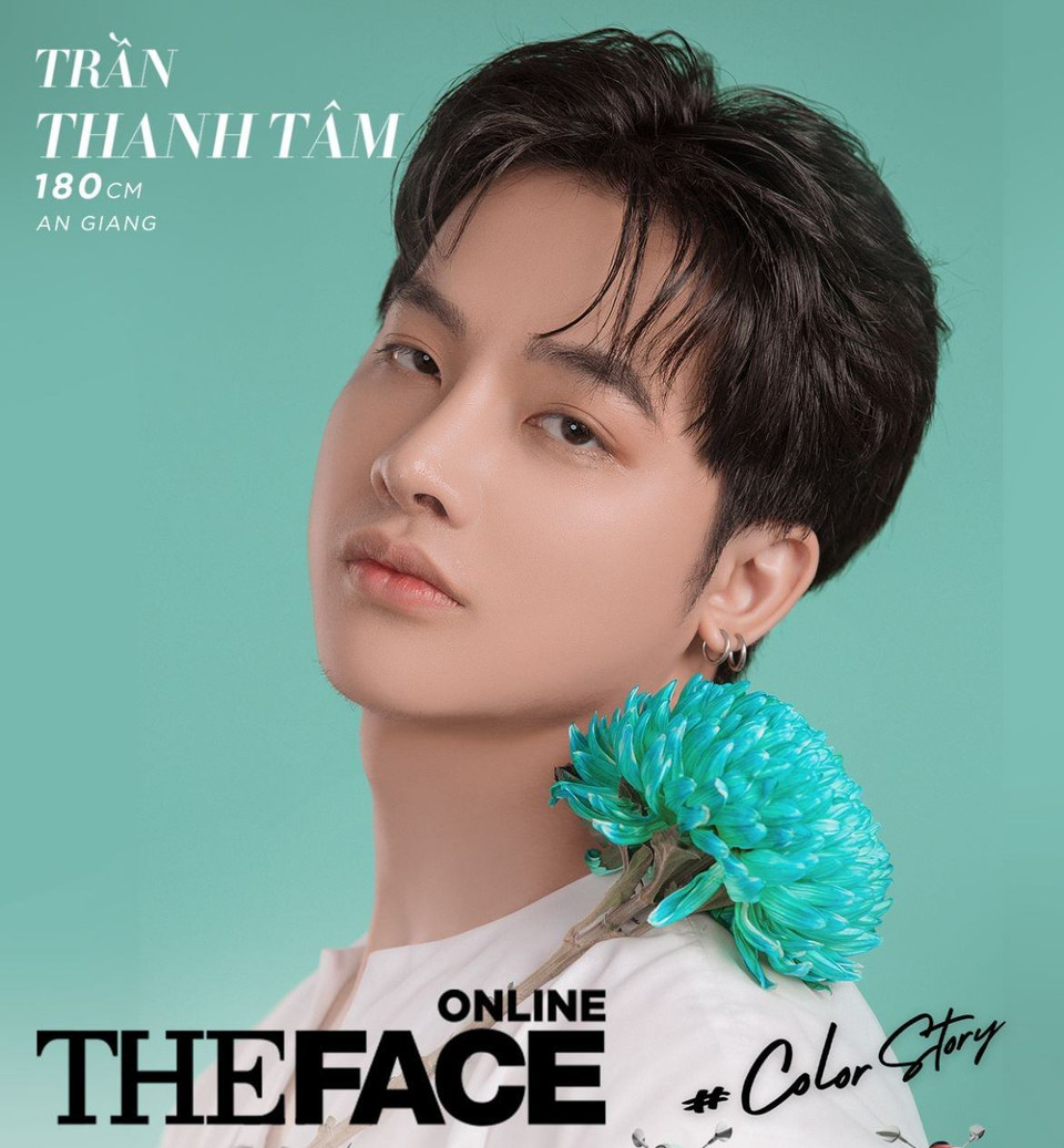 Nếu như #TeamGirls đang sở hữu chiến binh có tương tác mạng xã hội khủng - ‘hot girl’ ‘trứng rán cần mỡ bắp cần bơ’ Trần Thanh Tâm thì #TeamBoys cũng vừa ‘kết nạp’ thêm một thành viên mới, tình cờ trùng tên với ‘át chủ bài’ phe chân dài. (Ảnh: CTV)