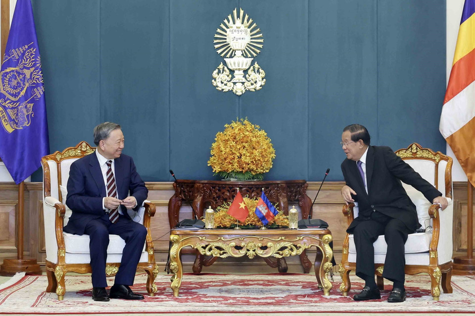 Chủ tịch nước Tô Lâm hội đàm hẹp với Chủ tịch Đảng CPP, Chủ tịch Thượng viện Campuchia. (Ảnh: Nhan Sáng/TTXVN)