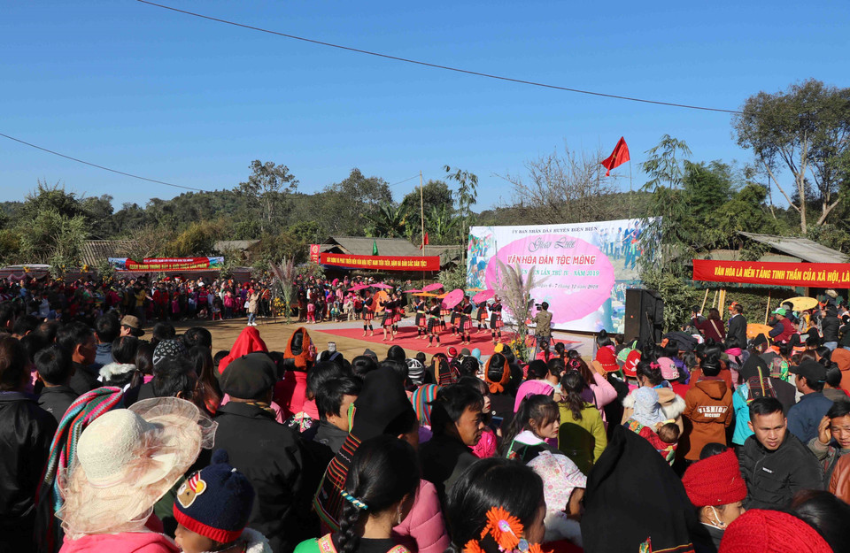 Quang cảnh Ngày hội Văn hóa dân tộc Mông huyện Điện Biên. (Ảnh: Xuân Tiến/TTXVN)