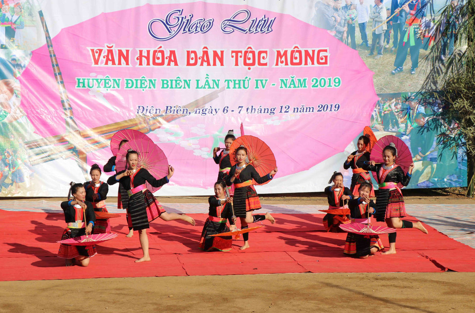 Ngày hội giao lưu văn hóa dân tộc Mông huyện Điện Biên lần thứ 4 năm 2019 có sự tham gia của hơn 200 nghệ nhân, diễn viên chuyên và không chuyên. (Ảnh: Xuân Tiến/TTXVN)