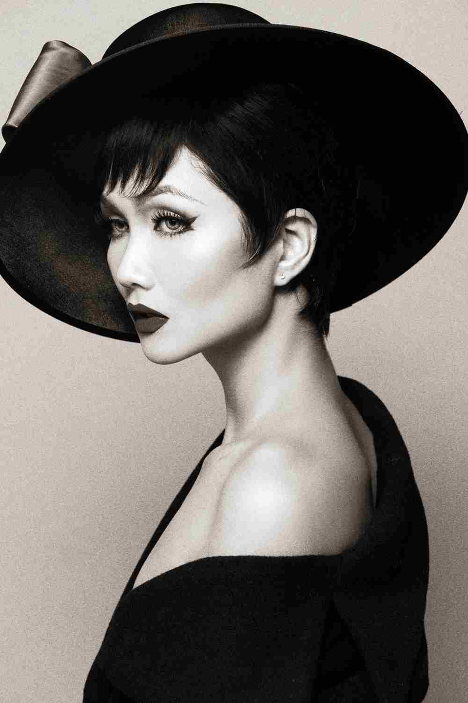 ... Vì trước đó chưa từng có người đẹp nào trong lịch sử nhan sắc Việt Nam giành chiến thắng giải thưởng uy tín này. (Ảnh: Milor Trần/Vietnam+)