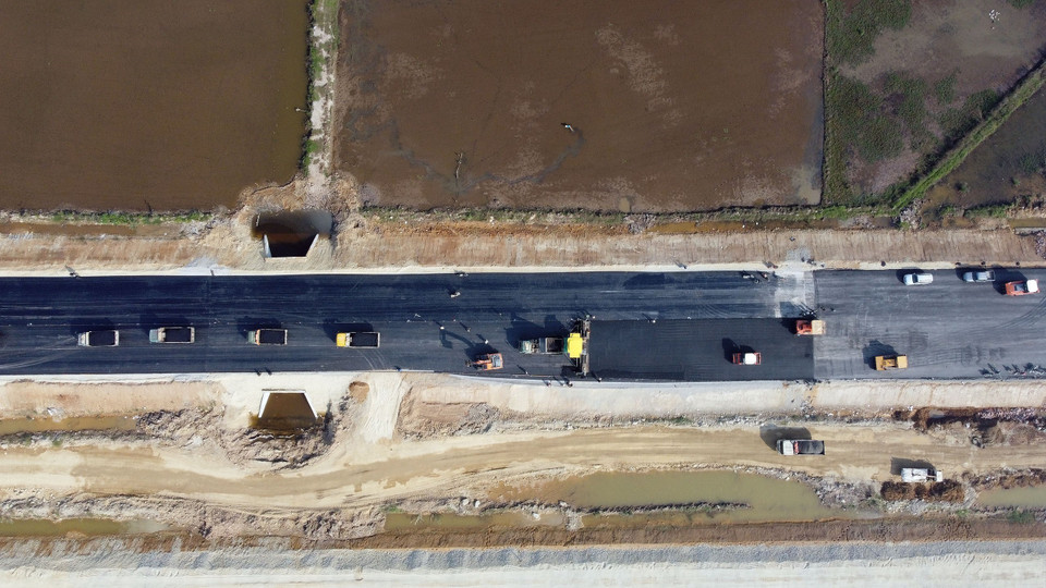 Tổng sản lượng thi công đến nay đạt gần 5.500 tỷ đồng, tương đương 80% giá trị hợp đồng. (Ảnh: Huy Hùng/TTXVN)