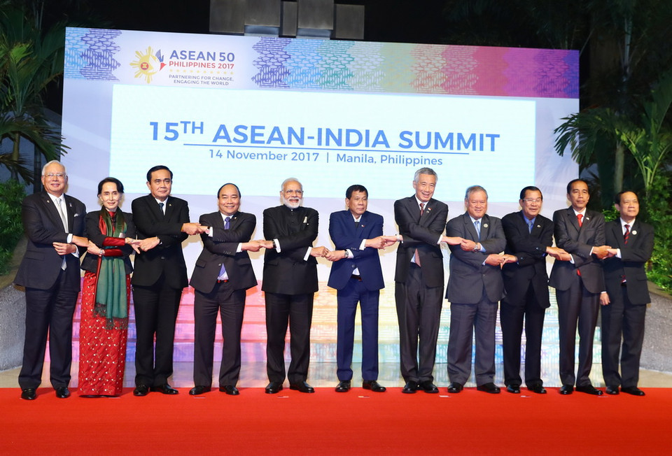 Thủ tướng Chính phủ Nguyễn Xuân Phúc dự Hội nghị Cấp cao ASEAN - Ấn Độ lần thứ 15, tại Trung tâm Hội nghị Quốc tế Philippines ở Thủ đô Manila, Philippines. (Ảnh: Thống Nhất/TTXVN)