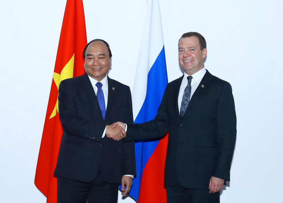  Thủ tướng Nguyễn Xuân Phúc gặp Thủ tướng Nga Dmitry Medvedev. (Ảnh: Thống Nhất/TTXVN)