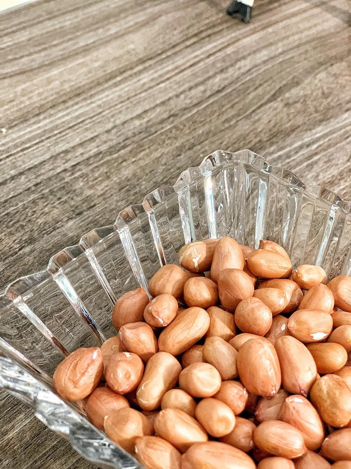 Lạc giàu kẽm, tăng cường chức năng miễn dịch và chống lão hóa, ngừa bệnh tim mạch vành, bổ huyết, chống viêm... (Ảnh: Mai Mai/Vietnam+)