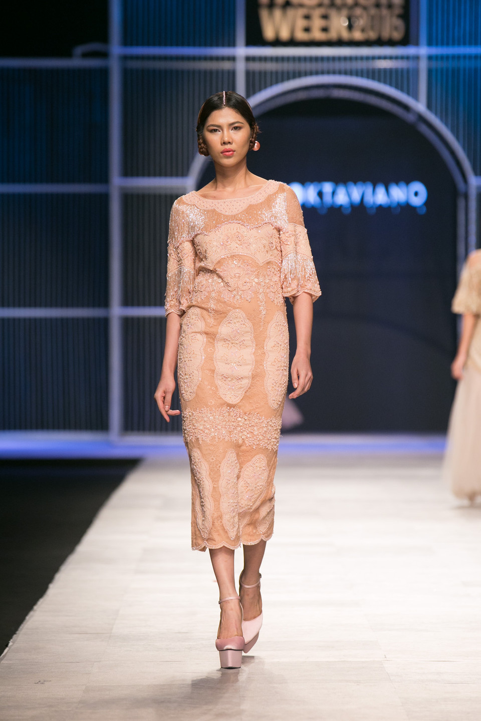 Nghệ thuật thêu tay có thể tồn tại và phát triển một cách vững vàng dù qua bao thế hệ và nền văn hoá đi chăng nữa. (Ảnh: BTC)