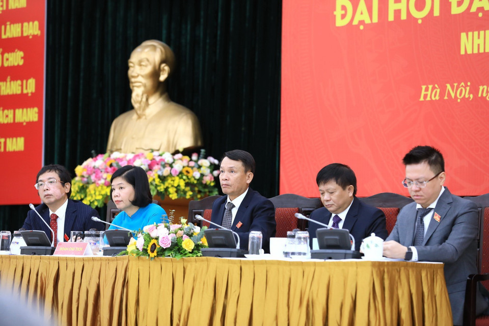 Đoàn Chủ tịch điều hành Đại hội. (Ảnh: Thành Đạt/TTXVN)