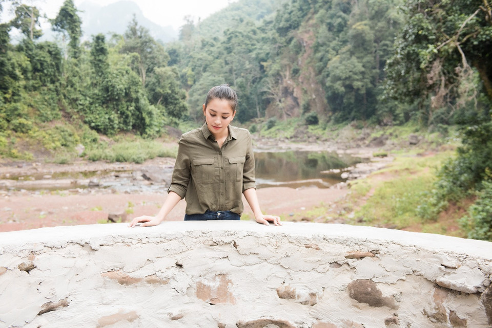 Hoa hậu Tiểu Vy chia sẻ: ‘Vy có tình cảm rất đặc biệt đối với nơi đây. Tuy Bản Nịu còn nhiều khó khăn, điều kiện sinh hoạt thiếu thốn nhưng Vy rất háo hức trở về.’ (Ảnh: Quang Đức/Vietnam+)