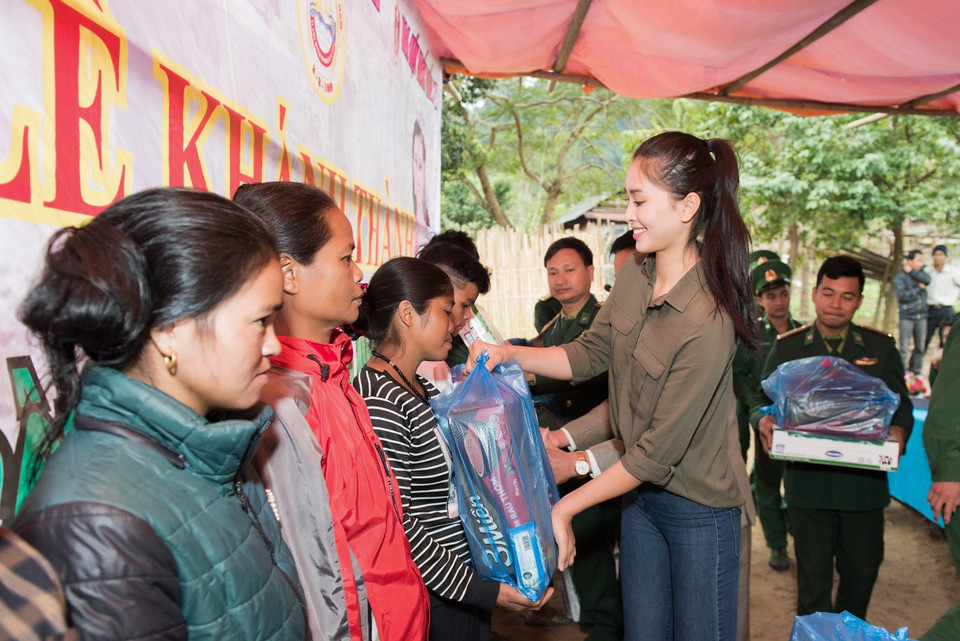 Hoa hậu Tiểu Vy hy vọng sẽ được các mạnh thường quân ủng hộ để dự án được nhân rộng hơn nữa. (Ảnh: Quang Đức/Vietnam+)