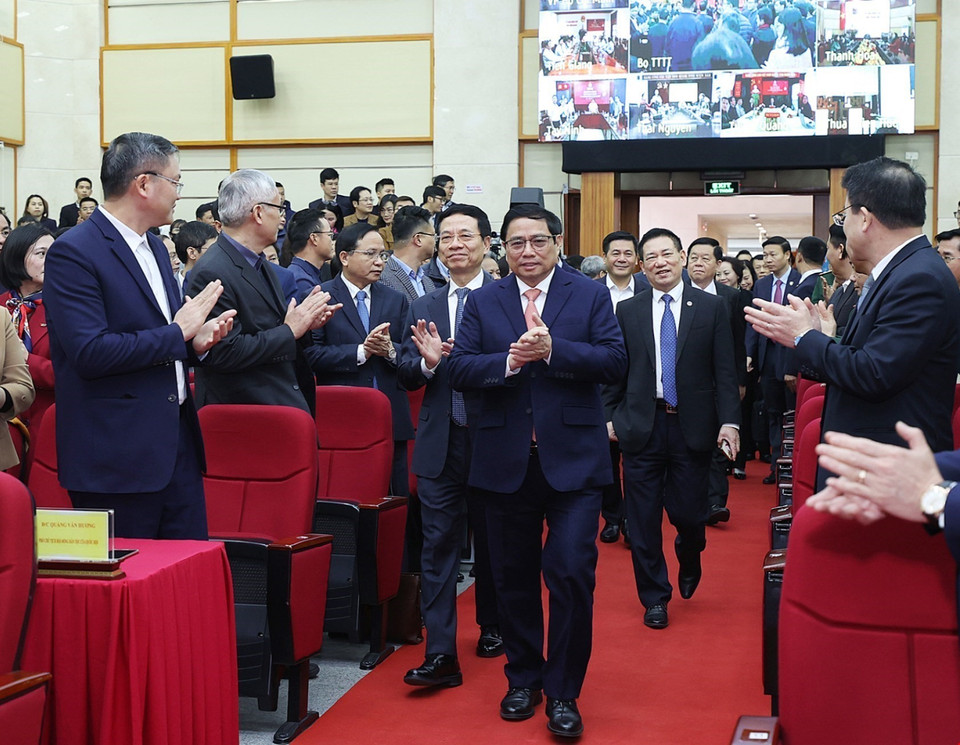 Thủ tướng Phạm Minh Chính đến dự hội nghị. (Ảnh: Dương Giang/TTXVN)