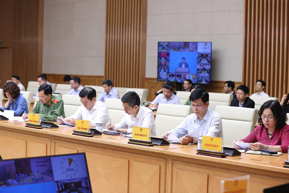 Các thành viên Ban Chỉ đạo phòng, chống dịch COVID-19 tham dự phiên họp tại điểm cầu Chính phủ. (Ảnh: Dương Giang/TTXVN)