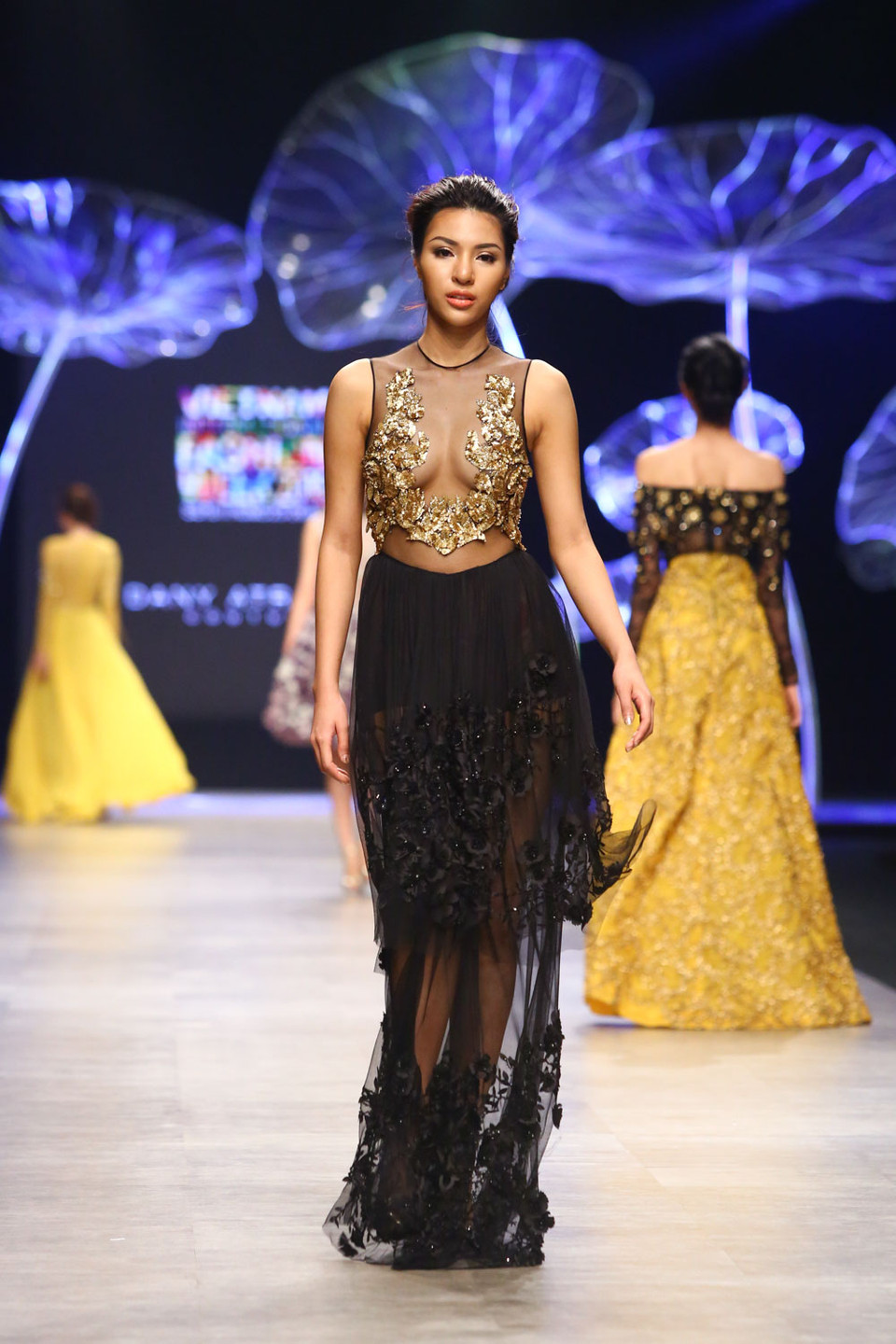 Khách hàng của Dany là những ngôi sao và nhân vật nổi tiếng trong làng giải trí Ả Rập với những trang phục xa hoa và ấn tượng.