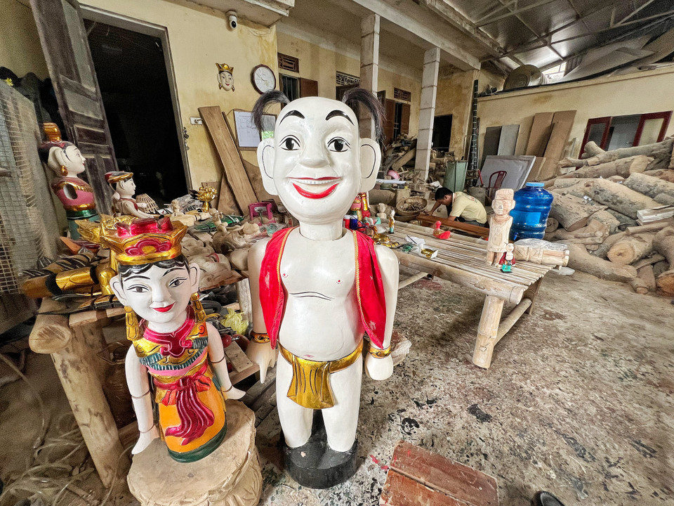 Một xưởng chế tác con rối của làng Rạch. (Ảnh: Mai Mai/Vietnam+)