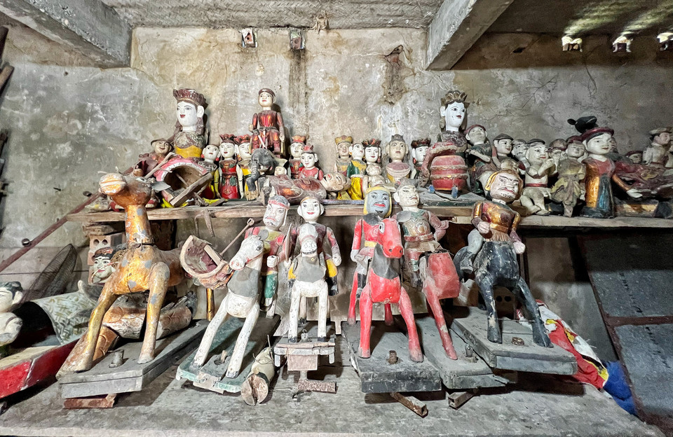 Kho lưu trữ rối cổ của làng Rạch hiện đã xuống cấp. (Ảnh: Mai Mai/Vietnam+)