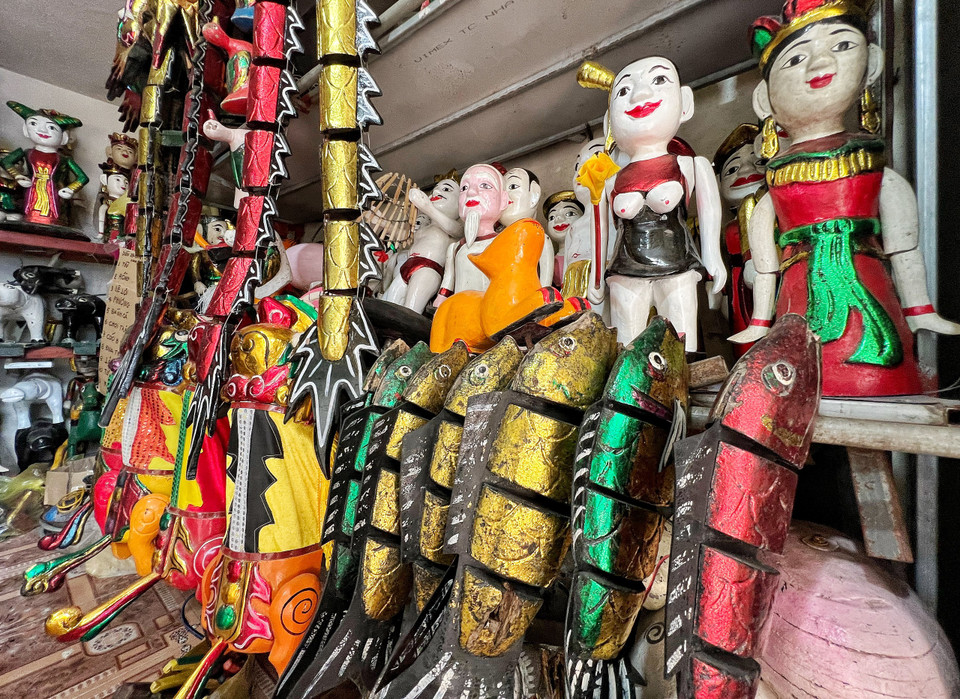 Từ năm 1969-1971, chính phường rối nước Nam Chấn đã đào tạo ra lớp diễn viên múa rối nước đầu tiên cho Nhà hát Múa rối Thăng Long. (Ảnh: Mai Mai/Vietnam+)