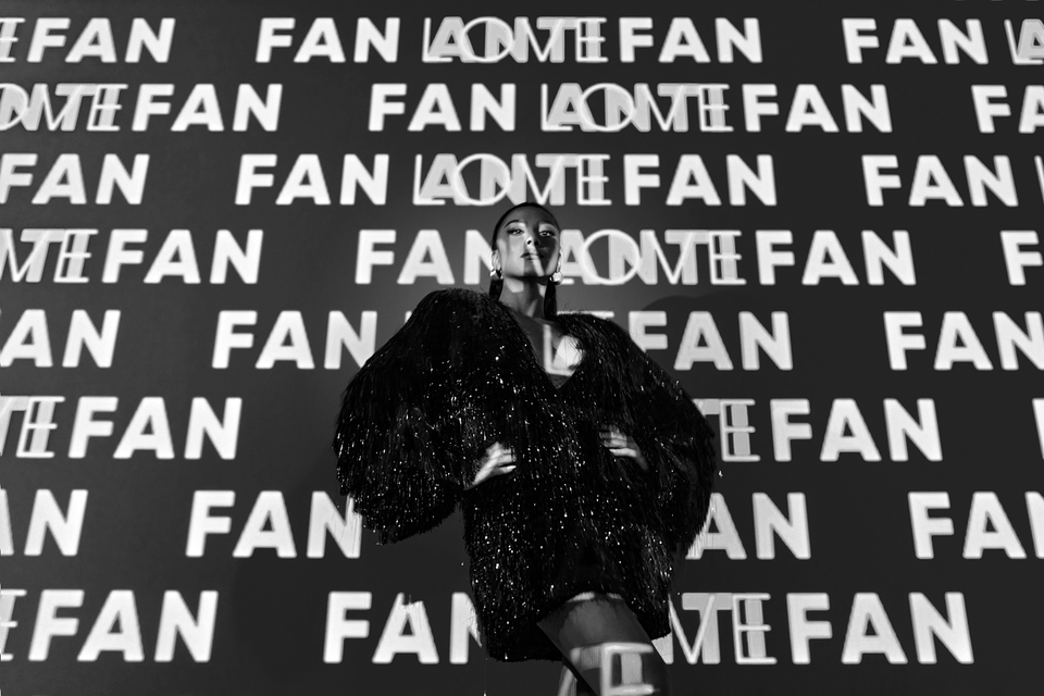 Mặc dù có lúc phải đối diện với những thông tin tiêu cực về bản thân, hay những bình luận khắt khe của ‘antifan’ nhưng đại diện Việt Nam tại Miss Universe 2021 vẫn từng bước khẳng định mình. (Ảnh: CTV/Vietnam+)