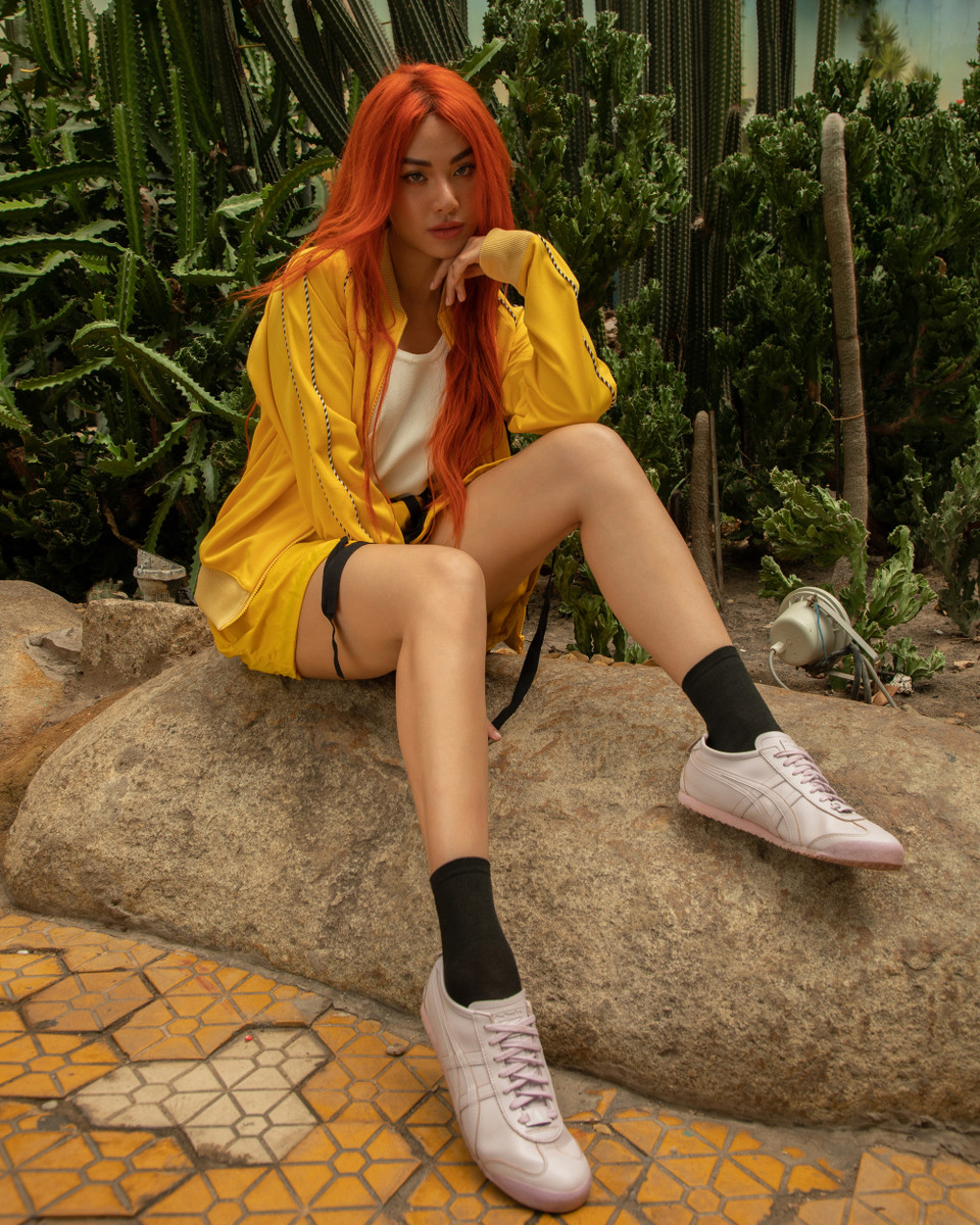 Với Kim Duyên, thời trang là sự tuần hoàn và cần có cách thể hiện riêng. Các sản phẩm thân thiện với môi trường sẽ giúp chúng ta bảo vệ môi trường sống cũng như thể hiện góc nhìn của bản thân về cách sử dụng thời trang bền vững.(Ảnh: PV/Vietnam+)