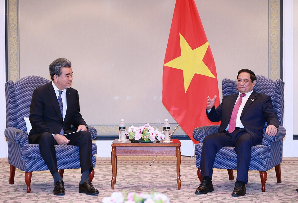 Thủ tướng Phạm Minh Chính tiếp đại diện đoàn doanh nghiệp vùng Trung Nam Nhật Bản. (Ảnh: Dương Giang/TTXVN)