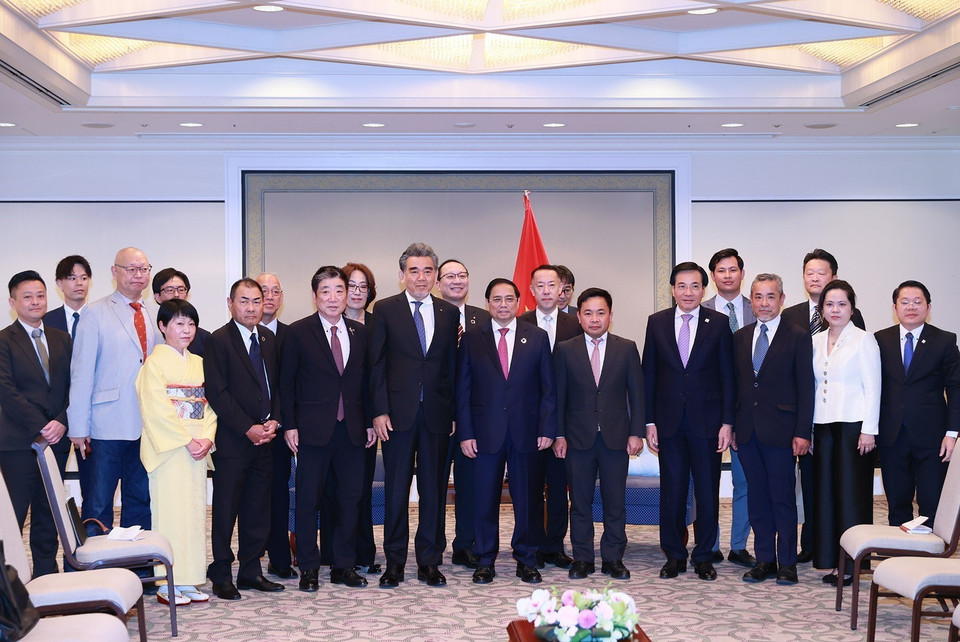 Thủ tướng Phạm Minh Chính tiếp đoàn doanh nghiệp vùng Trung Nam Nhật Bản. (Ảnh: Dương Giang/TTXVN)