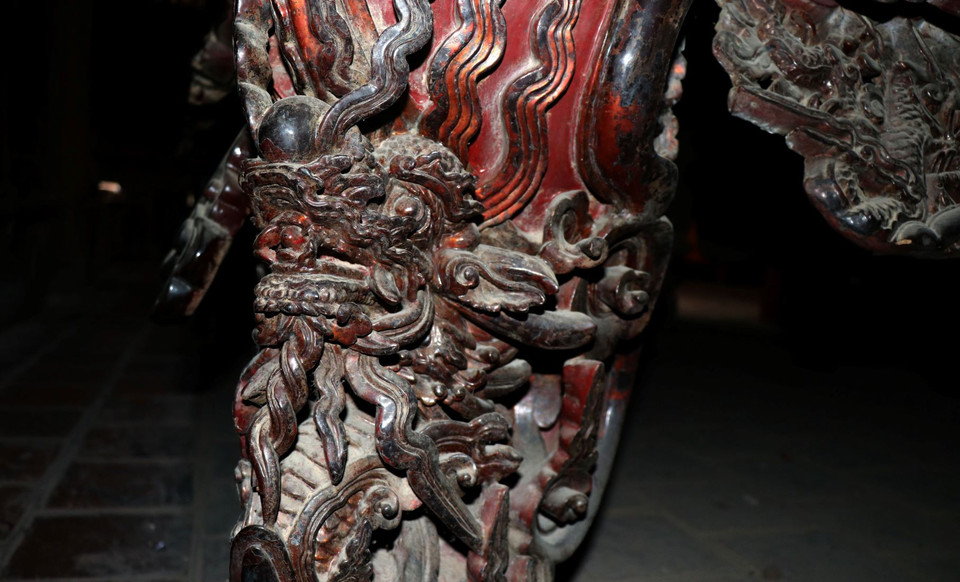 Chạm khắc trên Hương án tại chùa Bút Tháp, xã Đình Tổ, huyện Thuận Thành, tỉnh Bắc Ninh. (Ảnh: Đinh Văn Nhiều/TTXVN)