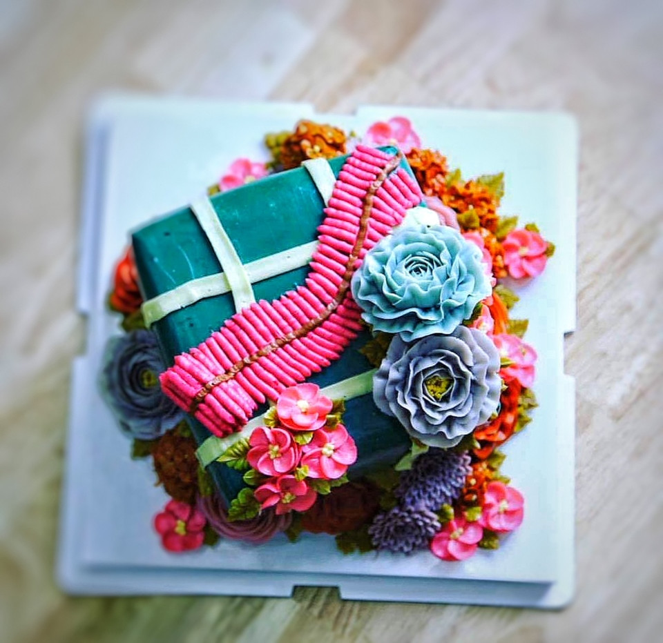 Ngay từ khi đưa ra thị trường dòng bánh kem bơ này, anh Đức đã xác định chỉ làm sản phẩm cao cấp và phục vụ đối tượng khách cao cấp. (Ảnh: Tố Linh/Vietnam+)