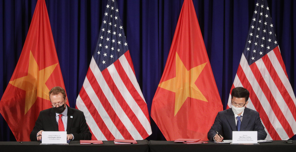 Lễ ký thỏa thuận thuê đất xây dựng trụ sở mới của Đại sứ quán Hoa Kỳ tại Việt Nam. (Ảnh: TTXVN)