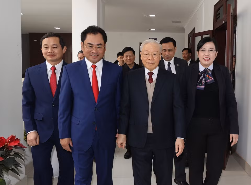 Tổng Bí thư Nguyễn Phú Trọng đến dự buổi làm việc với Ban Thường vụ và lãnh đạo tỉnh Thái Nguyên. (Ảnh: Trí Dũng/TTXVN)