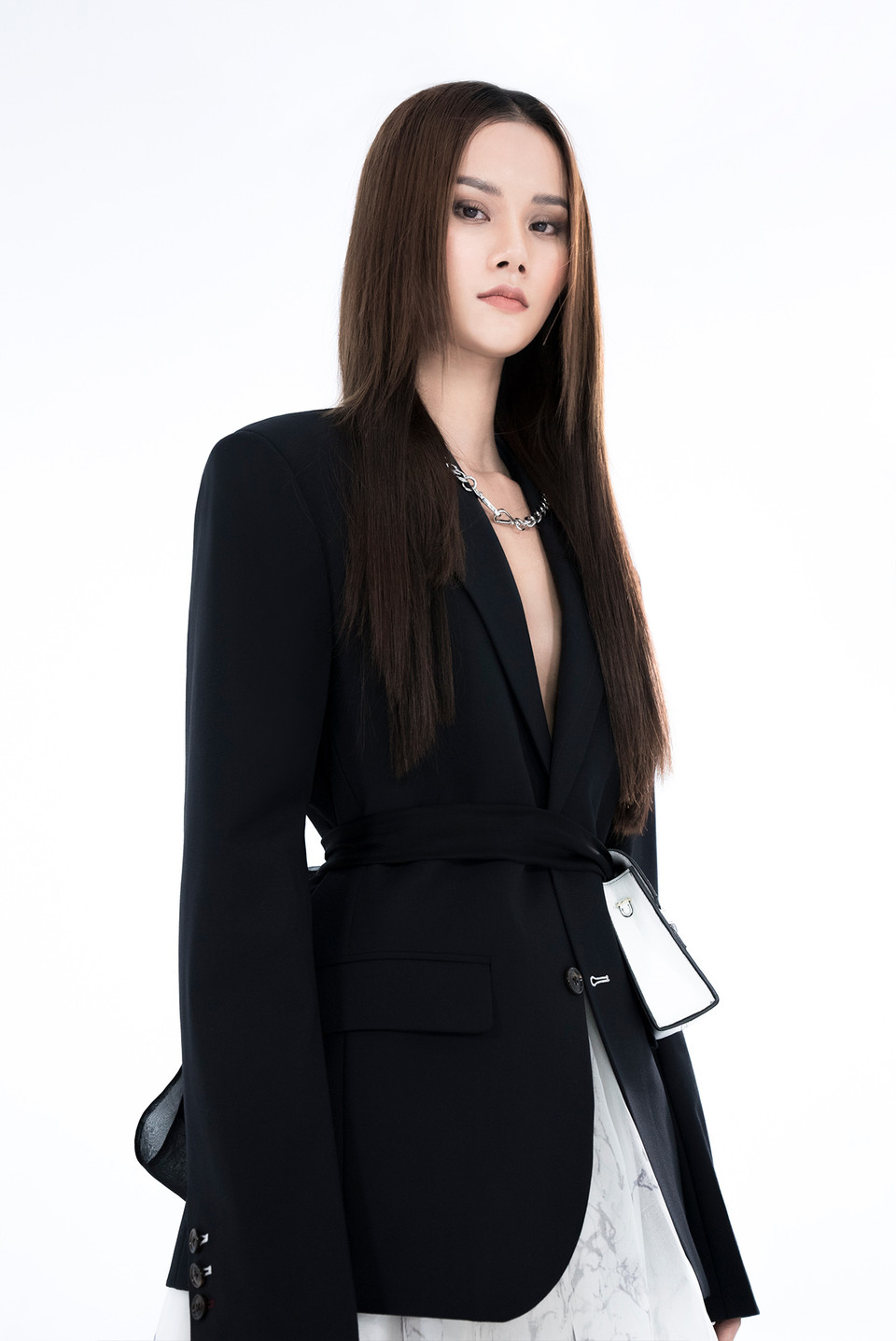 Cùng ngắm bộ sưu tập theo đuổi xu hướng thời trang bền vững của Trần Hùng. (Ảnh: CTV/Vietnam+)