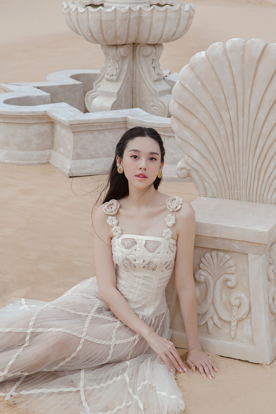 Để chụp bộ ảnh, Tường San đầu tư nhiều thời gian, công sức để có những bức hình ưng ý. Cô có mặt từ 5 giờ sáng và chụp tới cuối ngày. (Ảnh: CTV/Vietnam+)