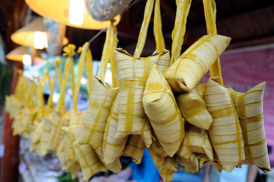 Các loại bánh được trưng bày tại Liên hoan. (Ảnh: An Hiếu/Vietnam+)