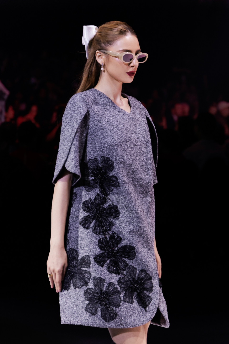 Hòa trong không gian ngập tràn tình yêu cộng hưởng với yếu tố âm nhạc bắt tai, “Vấn vương” đã đưa khán giả đắm chìm vào những màu sắc tình yêu lôi cuốn, hấp dẫn khiến con người mê mẩn. (Ảnh: PV/Vietnam+)