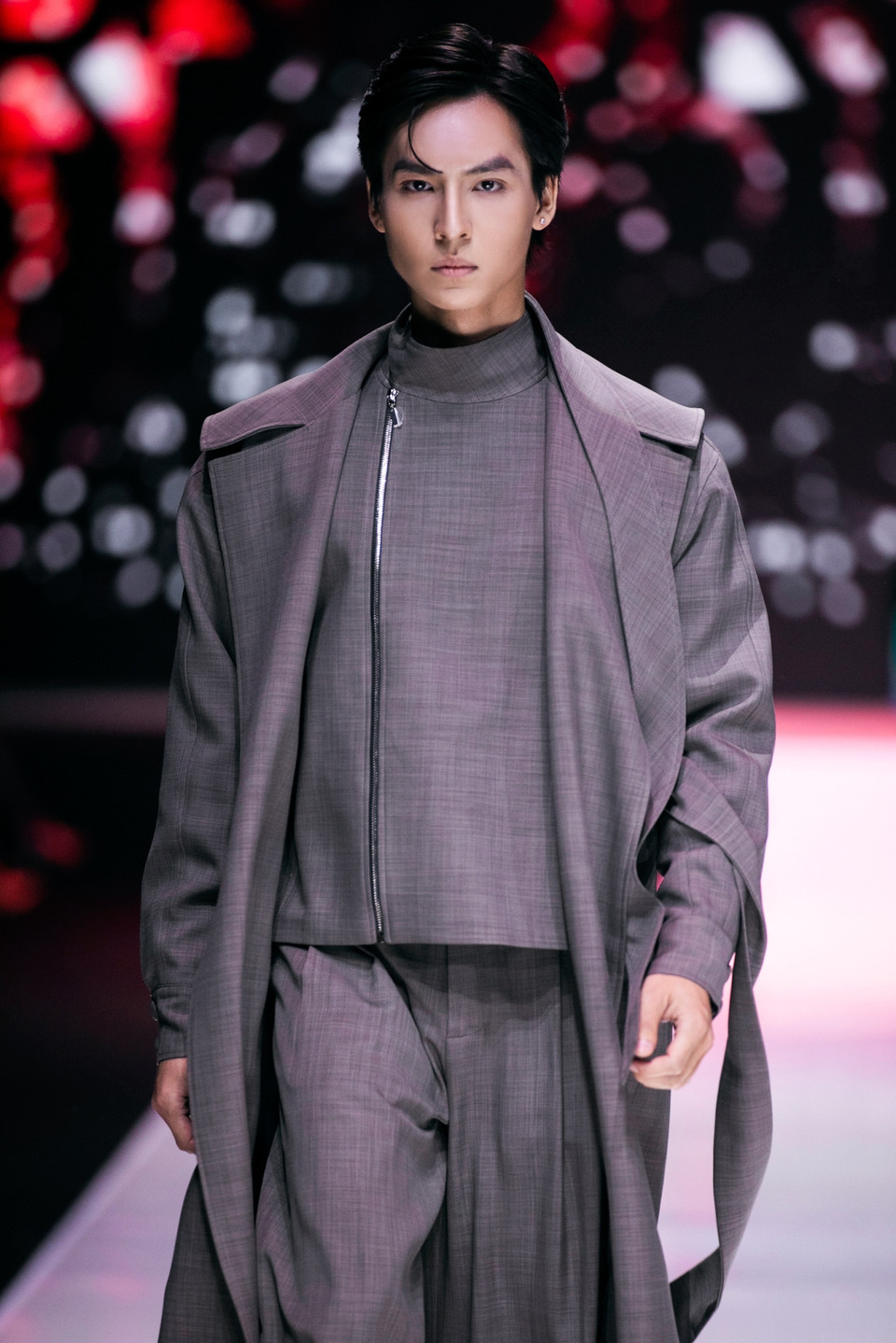 Một thiết kế trong bộ sưu tập "Vấn vương." (Ảnh: PV/Vietnam+)