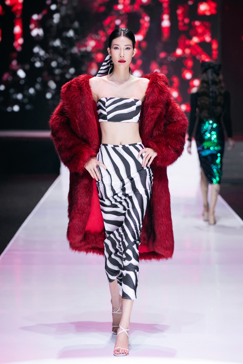 Một thiết kế trong bộ sưu tập "Vấn vương." (Ảnh: PV/Vietnam+)