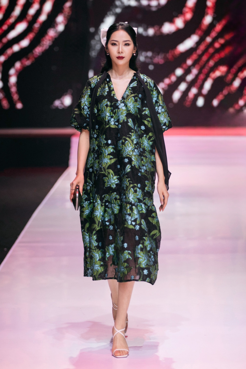 Một thiết kế trong bộ sưu tập "Vấn vương." (Ảnh: PV/Vietnam+)