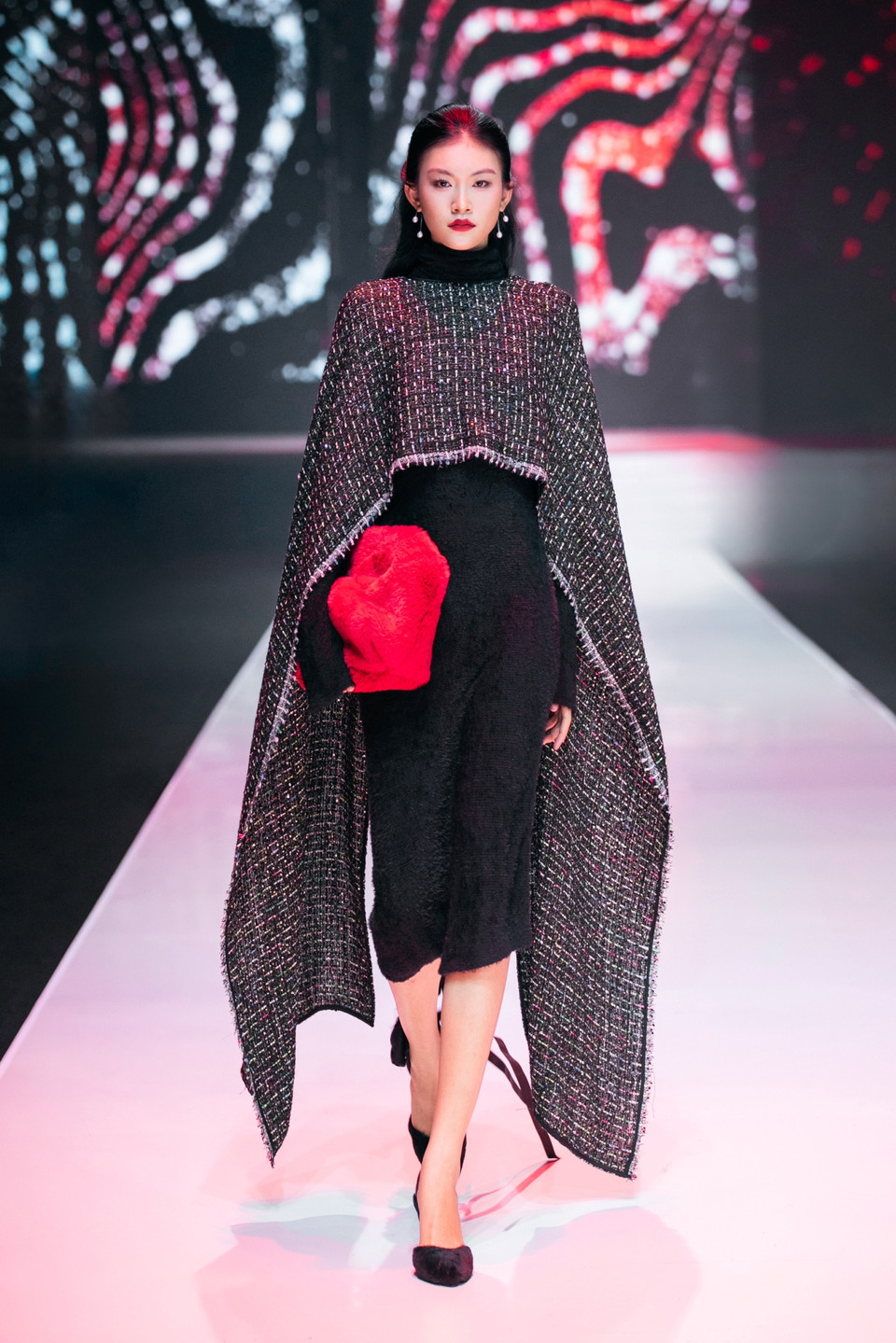 Một thiết kế trong bộ sưu tập "Vấn vương." (Ảnh: PV/Vietnam+)