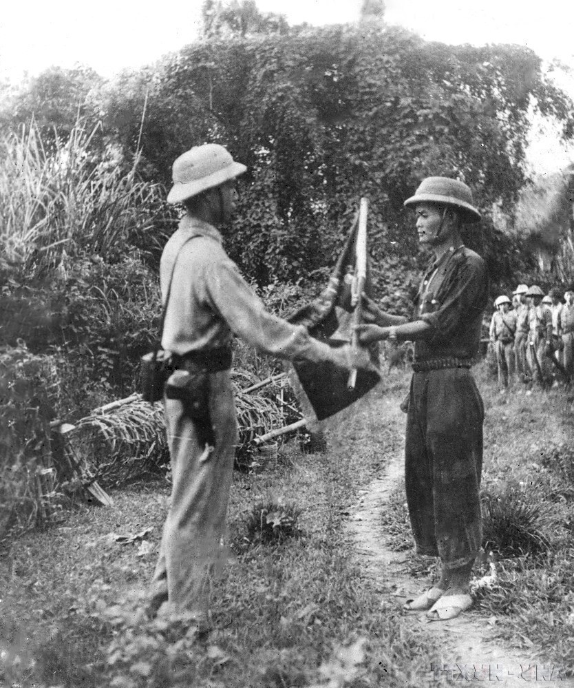 Chiến thắng Tây Bắc năm 1952 đã đi vào lịch sử, khẳng định sự trưởng thành vượt bậc trên nhiều phương diện của QĐND Việt Nam dưới sự lãnh đạo của Đảng. Trong ảnh: Các đơn vị tham gia chiến dịch chuẩn bị xuất phát. (Ảnh: TTXVN)