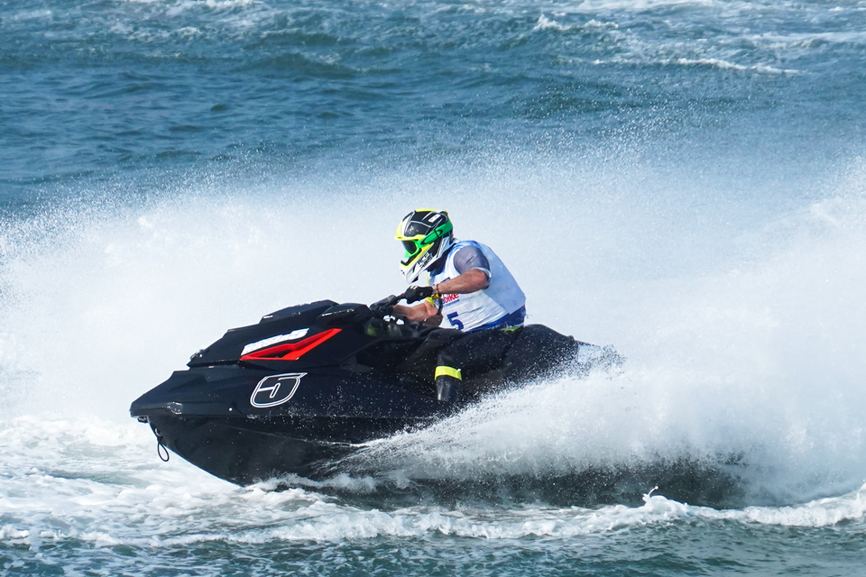 Vận động viên người Hungary, Gyorgy Kasza khép lại ngày đua ở vị trí thứ Ba. (Ảnh: Việt Anh/Vietnam+)