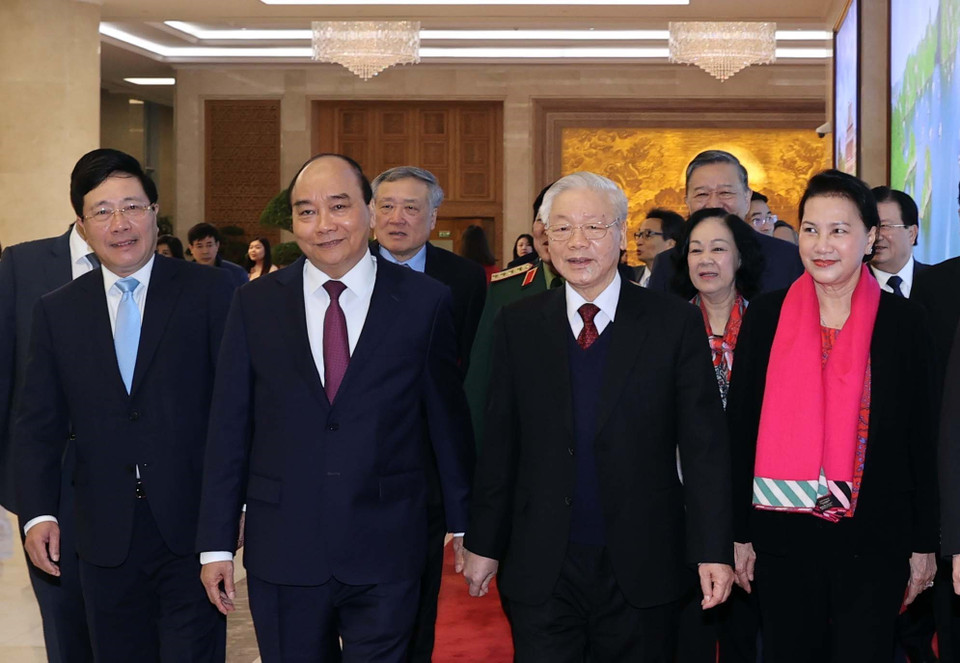 Tổng Bí thư, Chủ tịch nước Nguyễn Phú Trọng, Thủ tướng Nguyễn Xuân Phúc, Chủ tịch Quốc hội Nguyễn Thị Kim Ngân và các đại biểu đến dự tại điểm cầu Hà Nội. (Ảnh: Thống Nhất/TTXVN)