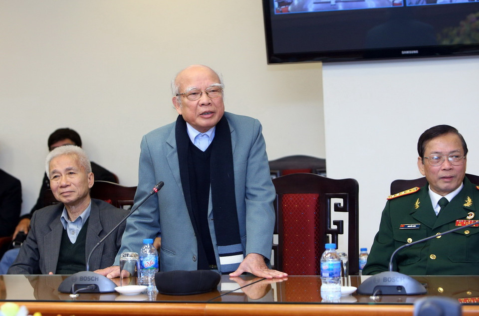 Ông Nguyễn Quốc Uy, nguyên Tổng Giám đốc TTXVN, nguyên phóng viên TTXVN tại Campuchia phát biểu tại buổi gặp mặt. (Ảnh: Tuấn Đức/TTXVN)