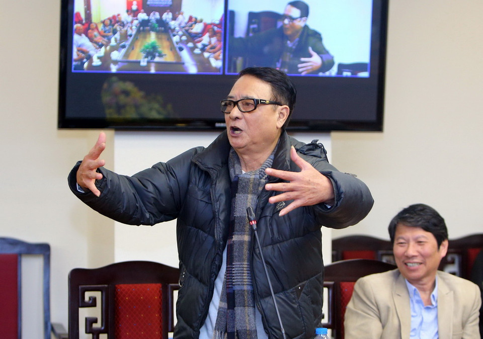 Ông Phùng Huy Thịnh, nguyên chuyên gia tại Campuchia phát biểu tại buổi gặp mặt. (Ảnh: Danh Lam/TTXVN)