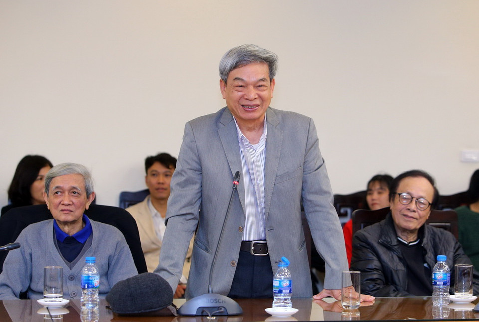 Ông Vũ Huy Quang, nguyên Giám đốc Trung tâm Kỹ thuật, nguyên Giám đốc Trung tâm Tin học TTXVN phát biểu tại buổi gặp mặt. (Ảnh: Danh Lam/TTXVN)