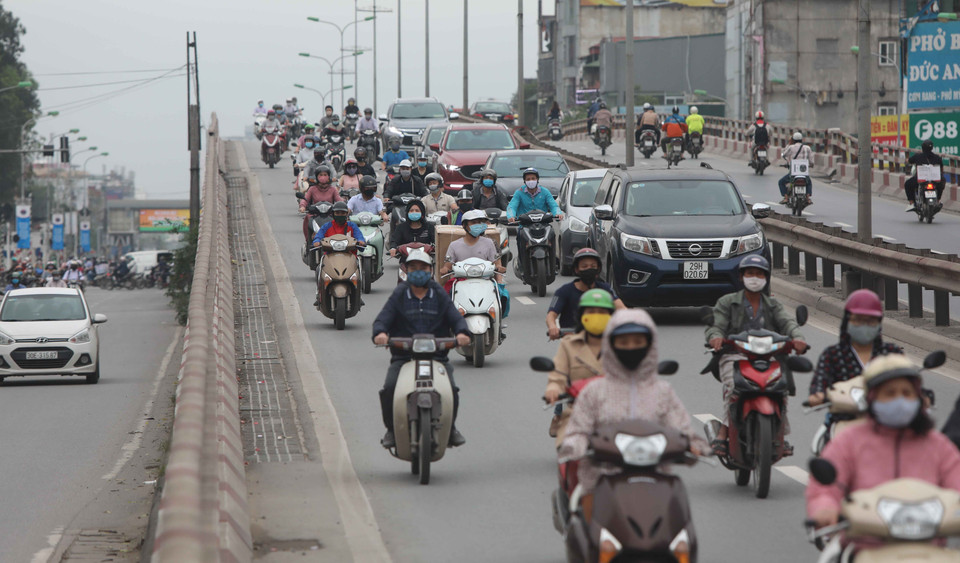 Mật độ giao thông trên đường Giải Phóng. (Ảnh: Thanh Tùng/TTXVN)